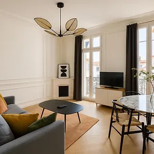 Newly Renovated With Balcony, Ac, Fiber Internet Appartamento